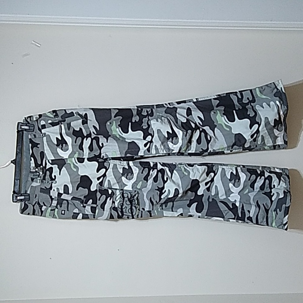 686 Women's Mannual Camo Snow Board Pants